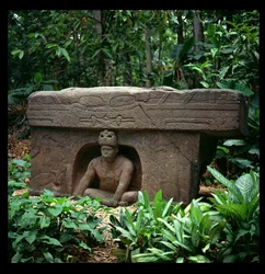 Altar 4, Präklassische Periode